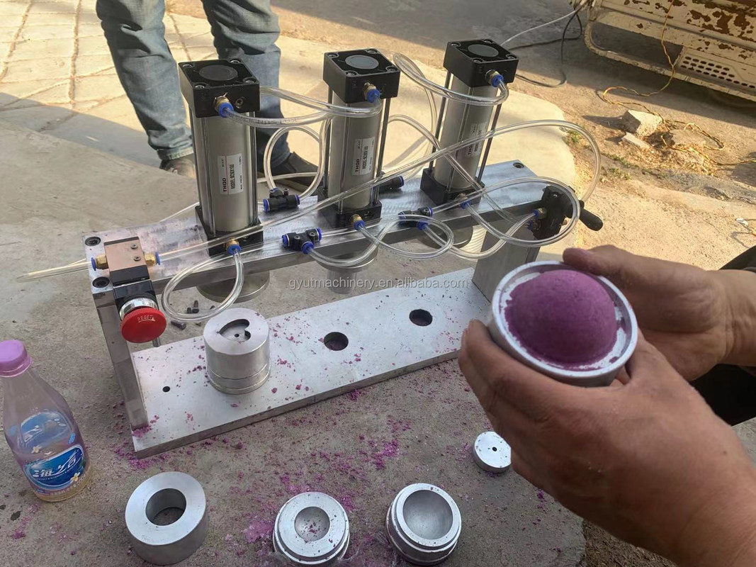 욕실 공 폼 만드는 기계 작은 욕실 폭탄 압축을 위해 1 년 보증