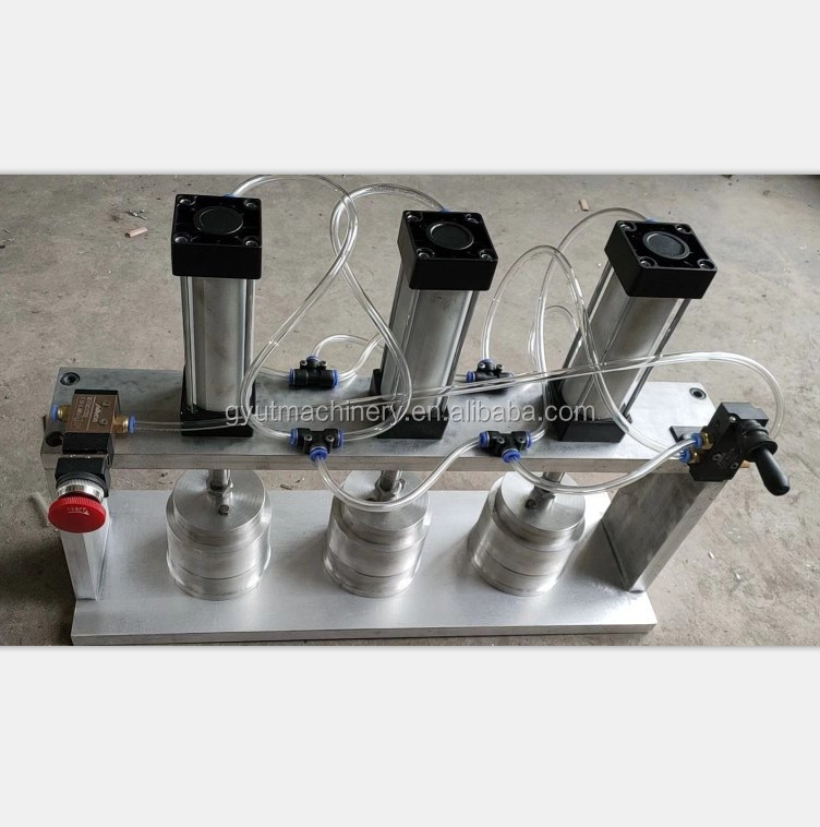 기계 수리 작업장에서 거품 욕실 기능을 위한 고체 샴푸 프레스 기계를 만드는