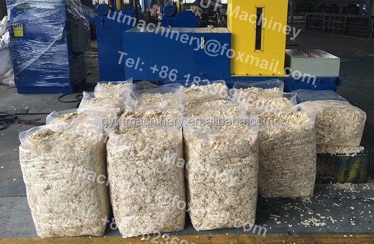 트랙터 트레일 전기 모터 목재 톱스 발러 기계 침대 가방을 압축
