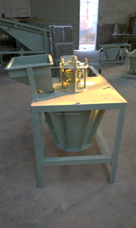 230 KG 자동 베이컨 커널 껍질을 벗기는 기계 월넛 껍질을 벗기기 위한 하드 껍질 크래커