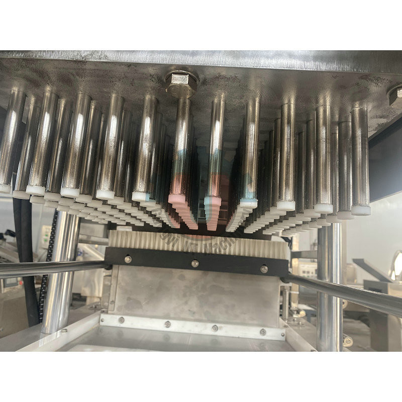 자동 300kg/H 은 커피 덩어리 설탕 압축 기계