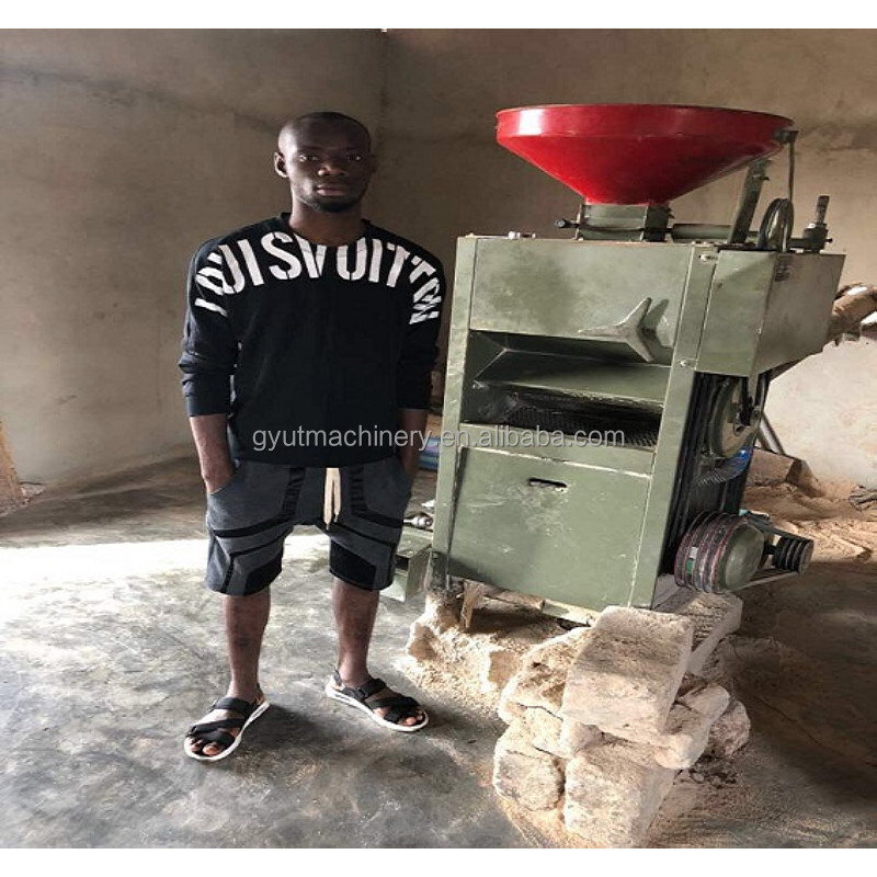 콤팩트 하얀 쌀 처리 고무 롤러 220V / 380V 전압의 쌀 밀링 기계