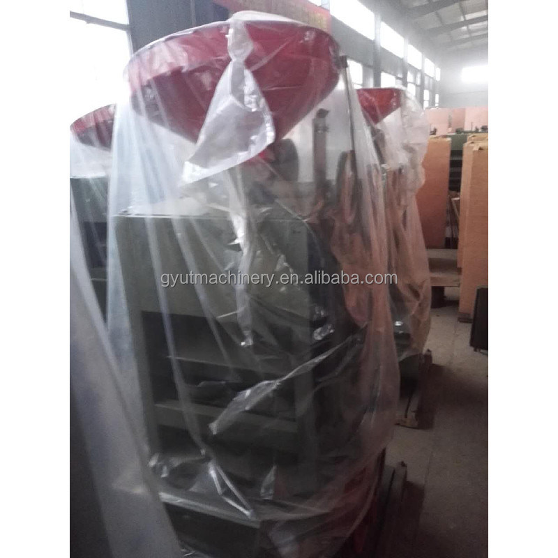 콤팩트 하얀 쌀 처리 고무 롤러 220V / 380V 전압의 쌀 밀링 기계