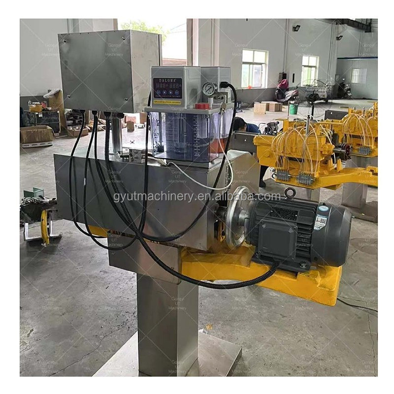 부드러운 달콤한 옥수수 껍질을 벗기기 위한 컨베이어 기반의 블랙 옥수수 껍질 닦기 기계